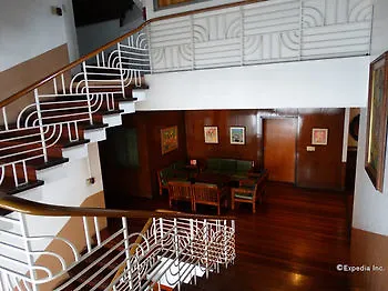 Natividad 2* Manila
